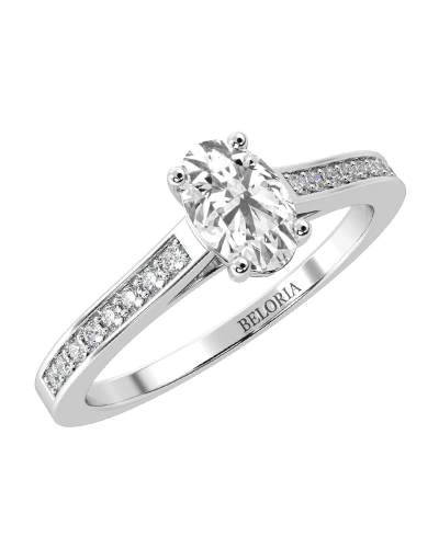 Bague Solitaire en Or blanc  Accompagné Diamant Ovale