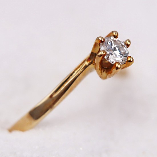 Bague Solitaire Or jaune et Diamant Central