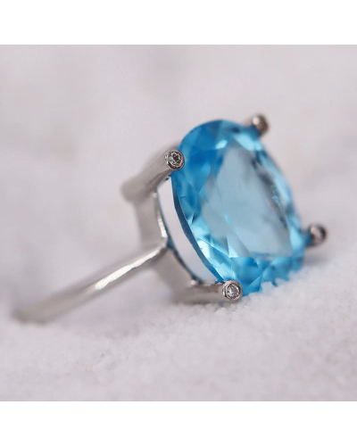 Bague Topaze Diamants entourée de quatre petits diamants pour Femme