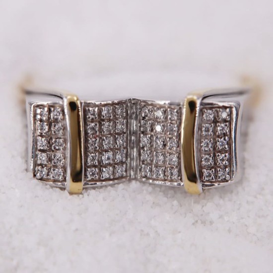 Bague bi-color Jaune et Blanc ornée de Diamants pour Femme