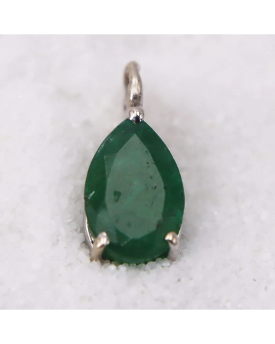 Pendentif en Or Blanc avec une Émeraude en forme de poire