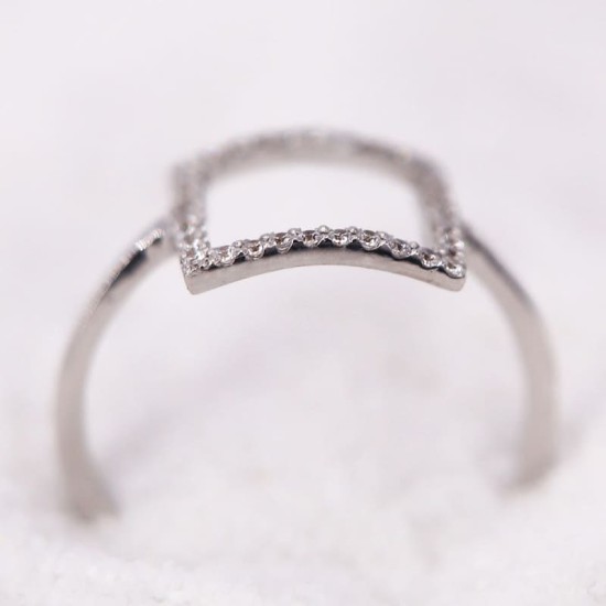 Bague Carrée en Or Blanc sertie d'Oxydes pour Femme