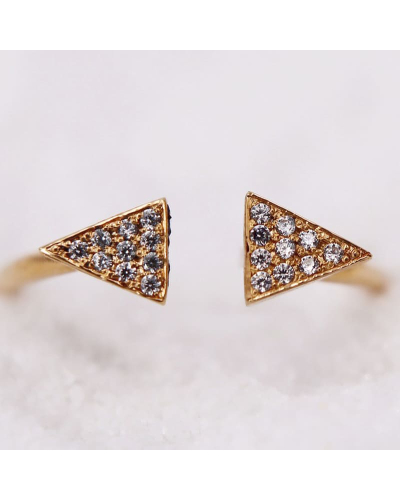 Bague Ouverte en Or Jaune ornée de petits triangles sertis d'oxydes
