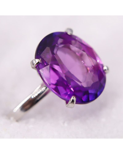 Bague Améthyste - Solitaire en Or Blanc avec une Améthyste pour Femme