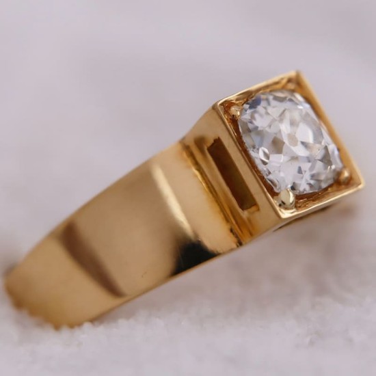 Bague Diana - Solitaire en Or Jaune avec un Diamant Coussin pour Femme