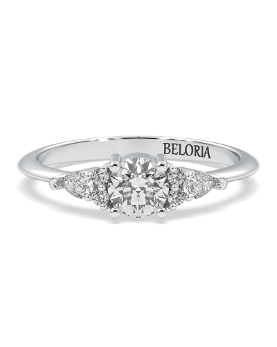 Bague Solitaire en or blanc Accompagné de Diamants