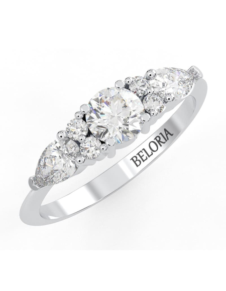 Bague Solitaire en or jaune Accompagné de Diamants 2