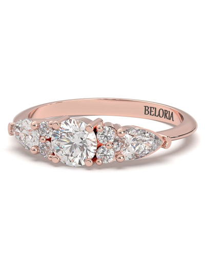 Bague Solitaire en or rose Accompagné de Diamants