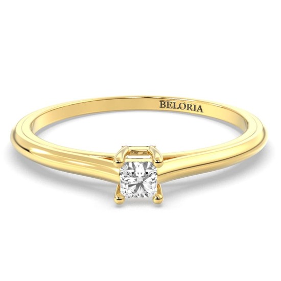 Bague solitaire en or jaune avec diamant princesse