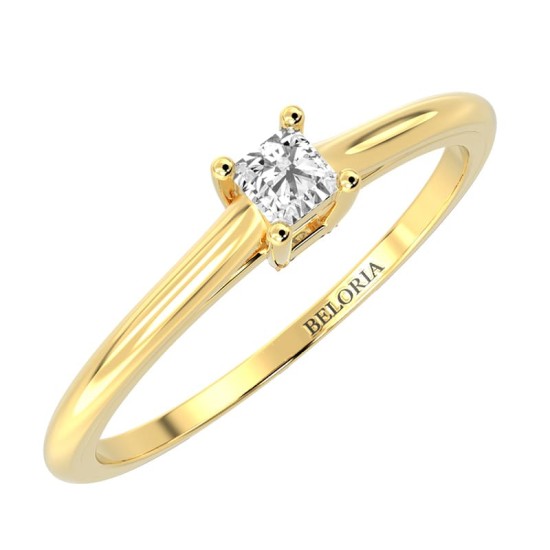 Bague solitaire en or jaune avec diamant princesse
