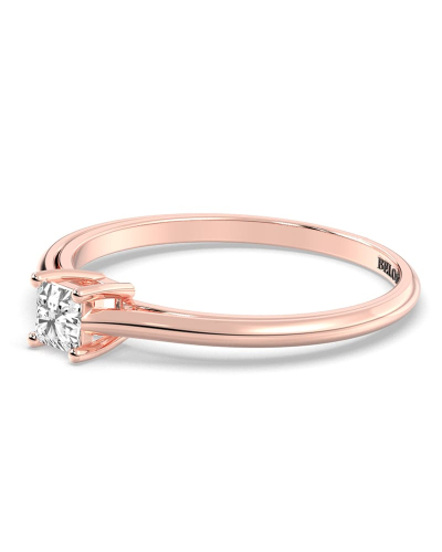Bague solitaire en or rose avec diamant princesse