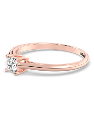 Bague solitaire en or rose avec diamant princesse