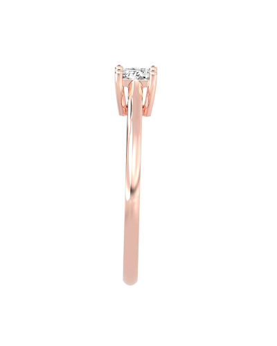 Bague solitaire en or rose avec diamant princesse