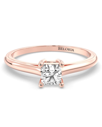 Bague solitaire en or rose avec diamant princesse