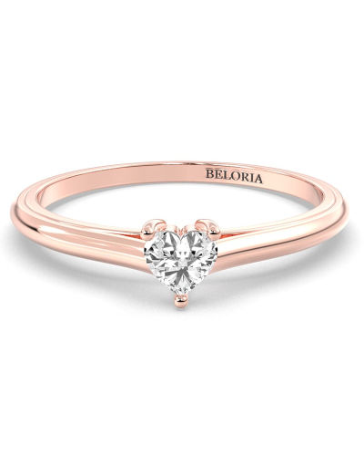 Bague solitaire en or rose avec diamant princesse