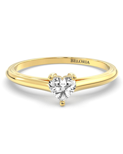 Bague solitaire en or jaune avec diamant princesse