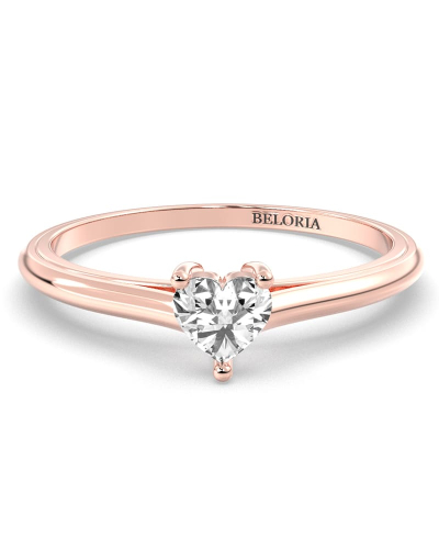 Bague solitaire en or rose avec diamant princesse