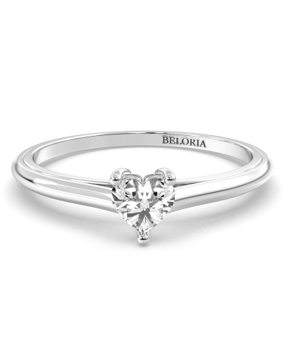 Bague solitaire en or blanc avec diamant princesse
