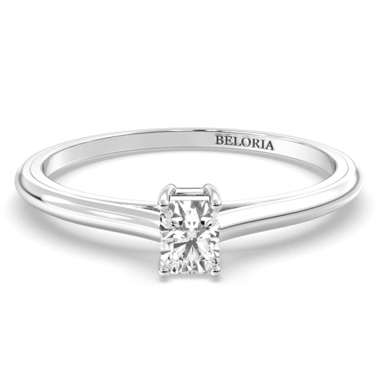 Bague Solitaire en or blanc avec un Diamant Emeraude