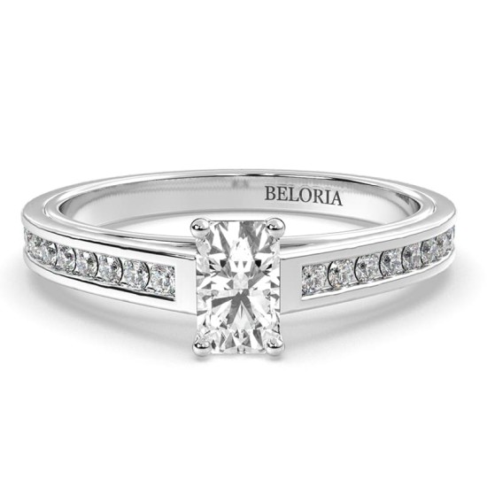 Solitaire Accompagné Diamant Emeraude en or blanc