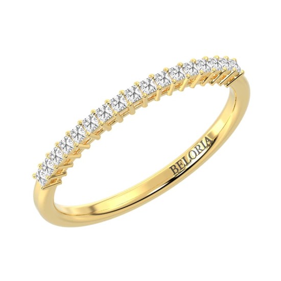 Demi-alliance diamants princesse serti griffes en or jaune
