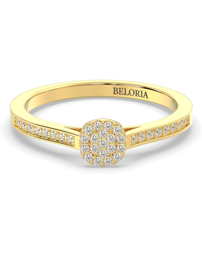 Solitaire coussin accompagné en or jaune 18k et diamants
