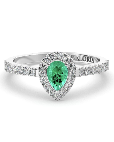 bague Solitaire en Or blanc émeraude  poire et son halo  Accompagné Diamants