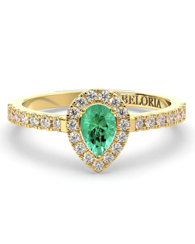 bague Solitaire en Or jaune émeraude  poire et son halo  Accompagné Diamants