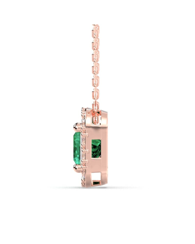 Collier en or rose 18 carats, princesse émeraude et halo de diamants