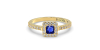 Bague Solitaire en Or jaune avec Saphir princesse et son Halo Accompagné Diamant