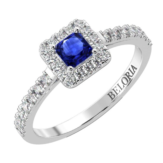 Bague Solitaire en Or blanc avec Saphir princesse et son Halo Accompagné Diamant