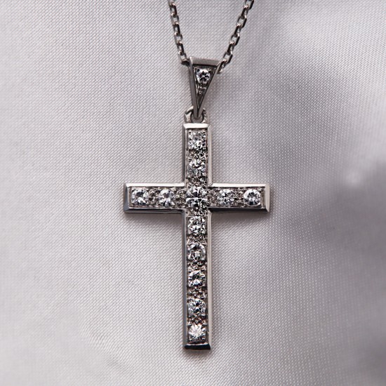 croix diamant en or blanc 18 carats