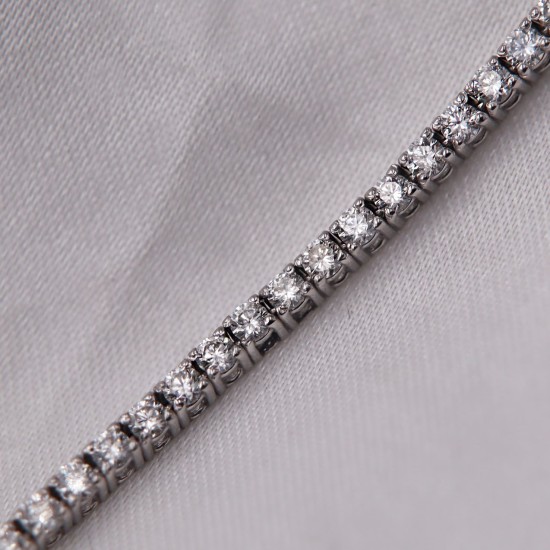 Rivière de diamants en or blanc 18 carats