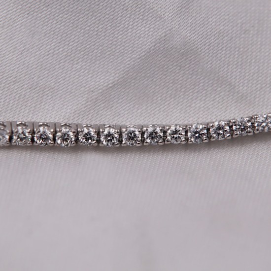 Rivière de diamants en or blanc 18 carats