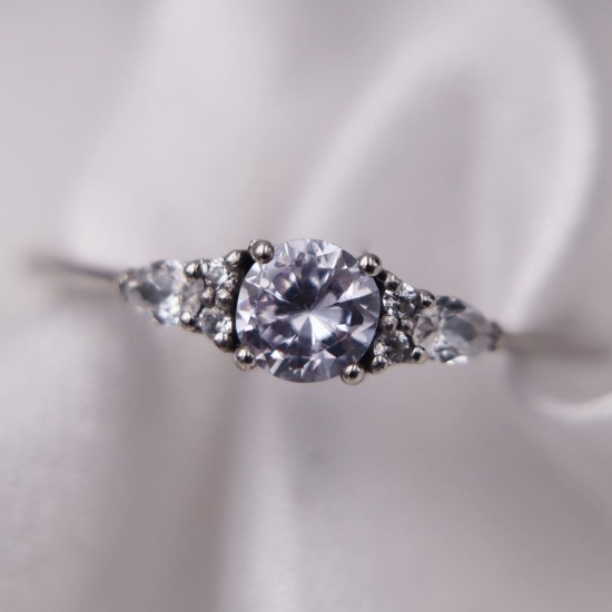 Solitaire or blanc