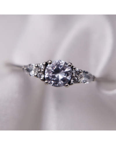Solitaire or blanc