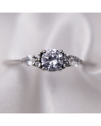 Solitaire or blanc
