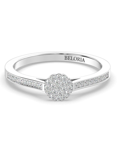 Solitaire coussin accompagné en or blanc 18k et diamants