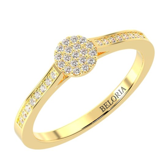 Solitaire coussin accompagné en or jaune 18k et diamants