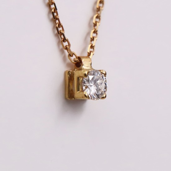 Collier or jaune diamant 0.15cts