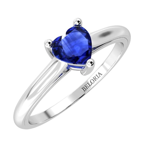 Bague solitaire en or blanc avec saphir coeur