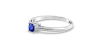 Bague solitaire en or blanc avec saphir coussin