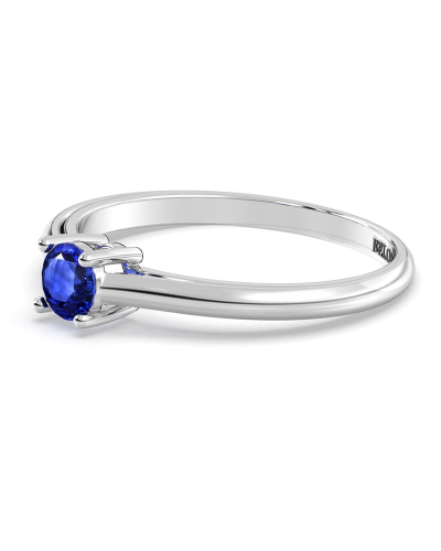 Bague solitaire en or blanc avec saphir rond
