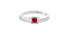 Bague solitaire en or blanc avec rubis princesse