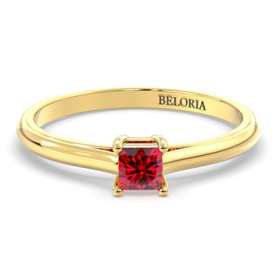 Bague solitaire en or jaune avec rubis princesse