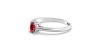 Bague solitaire en or blanc avec rubis ovale