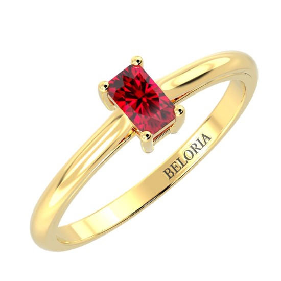 Bague solitaire en or jaune avec rubis emeraude
