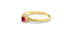 Bague solitaire en or jaune avec rubis coussin