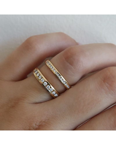 Alliance en or rose une sertie tour complet diamants princesse