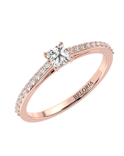 Bague Solitaire en Or rose Accompagné Diamant Princesse